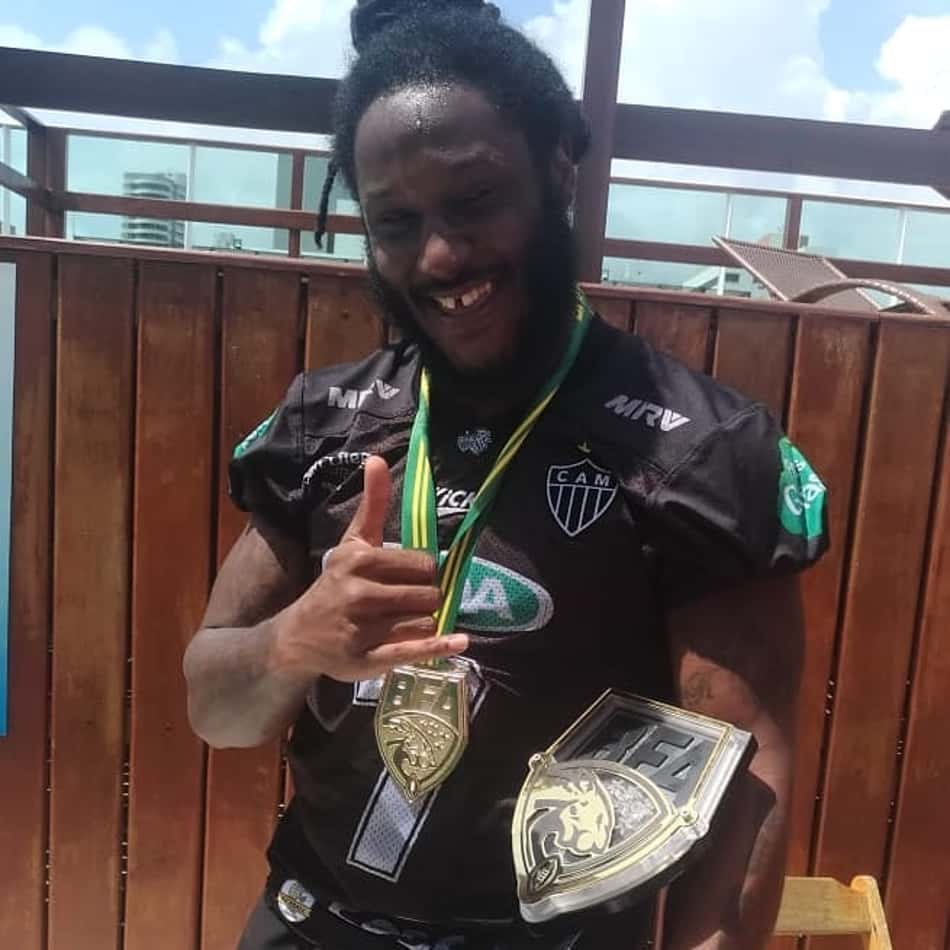 Galo FA renova com running back norte-americano Parris Lee