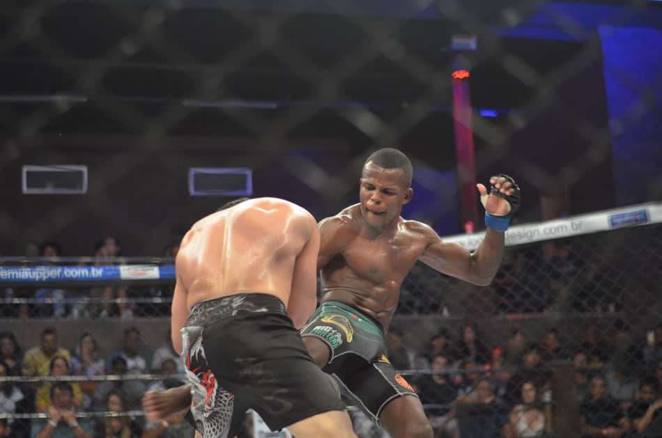 Lutador carioca encara anfitrião em edição do Max Fight no Paraná