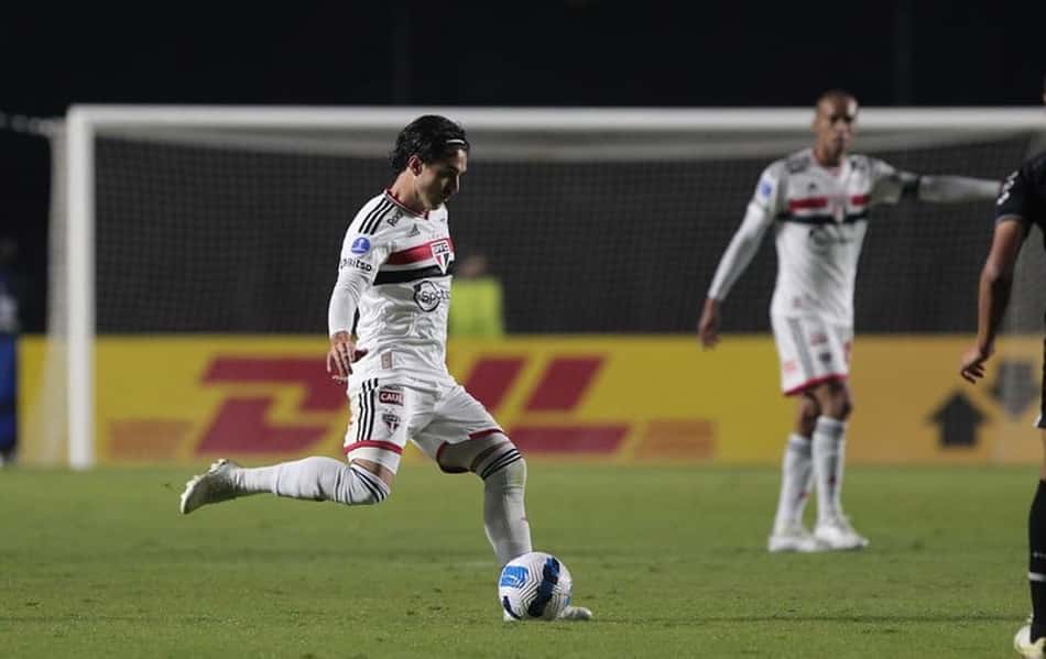 Gabriel tem boa atuação em vitória do São Paulo e torcedores elogiam: 'Merece mais chances'