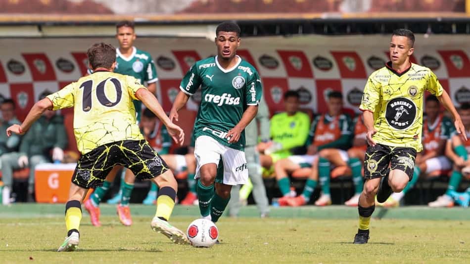 Com gol de falta nos acréscimos, Palmeiras bate o Joseense e segue 100% no Paulista Sub-20