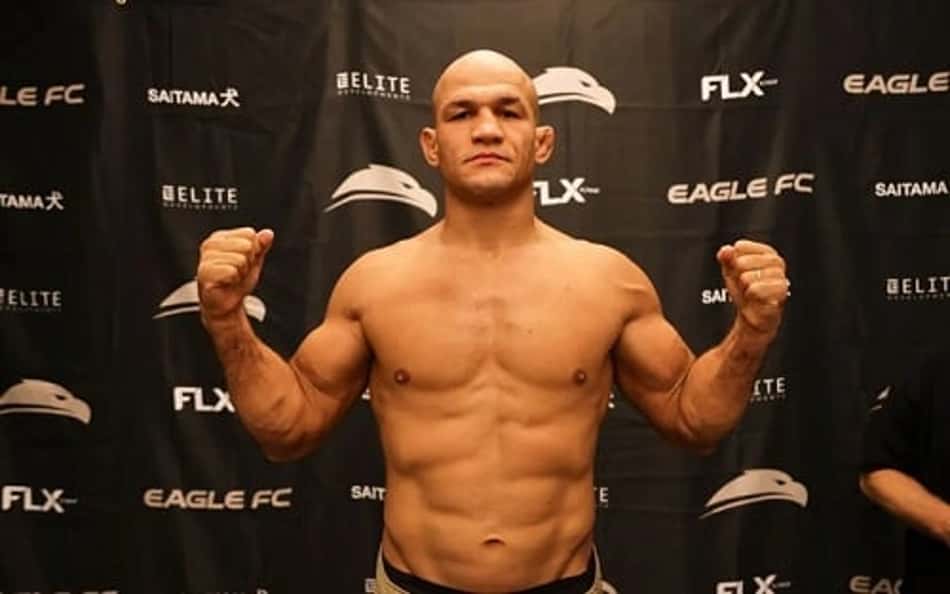 Junior Cigano retorna ao MMA nesta sexta-feira (20) em evento comandado por Khabib; confira