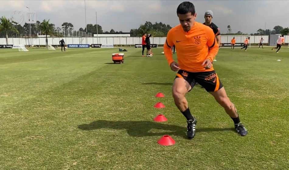 Boletim Médico: Fagner vai a campo, mas não treina com bola no Corinthians
