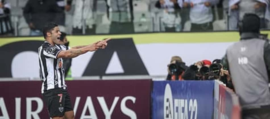 Hulk está perto de se tornar terceiro maior artilheiro do Galo no século