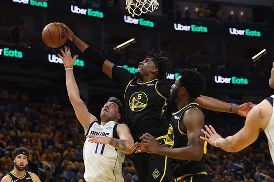 Improvável, Looney comanda virada sobre Mavericks, e Warriors abre 2 a 0 no Oeste