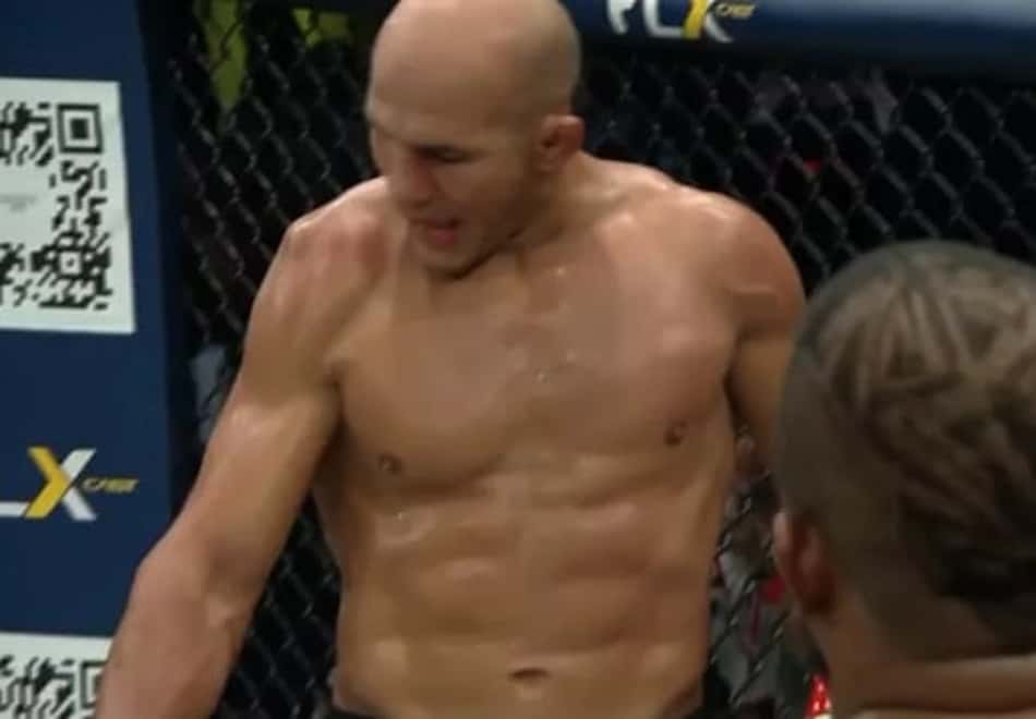 Junior Cigano sofre lesão e é derrotado em estreia no Eagle FC
