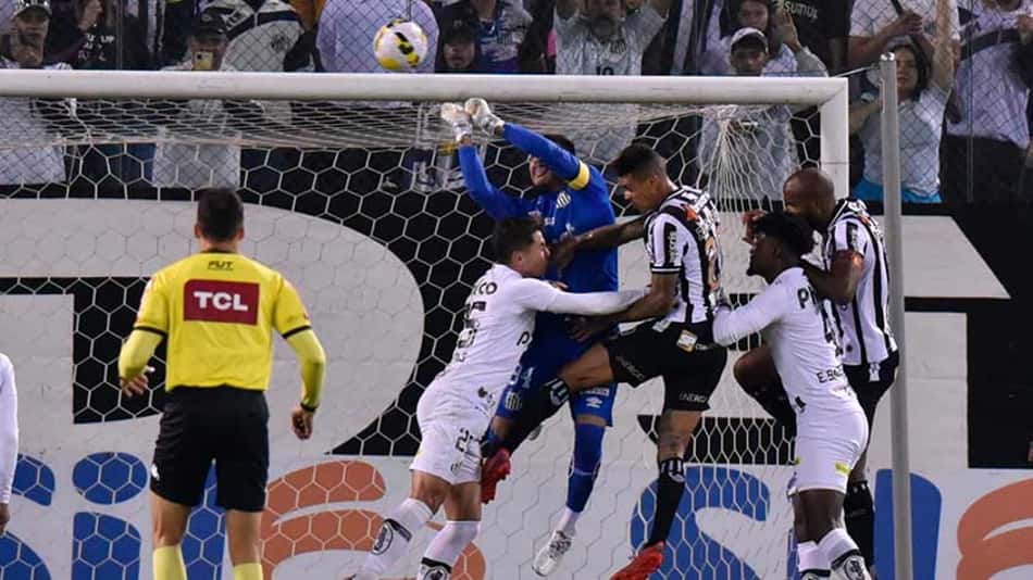 Diante do Independiente-ARG, Ceará tenta quebrar jejum de gols