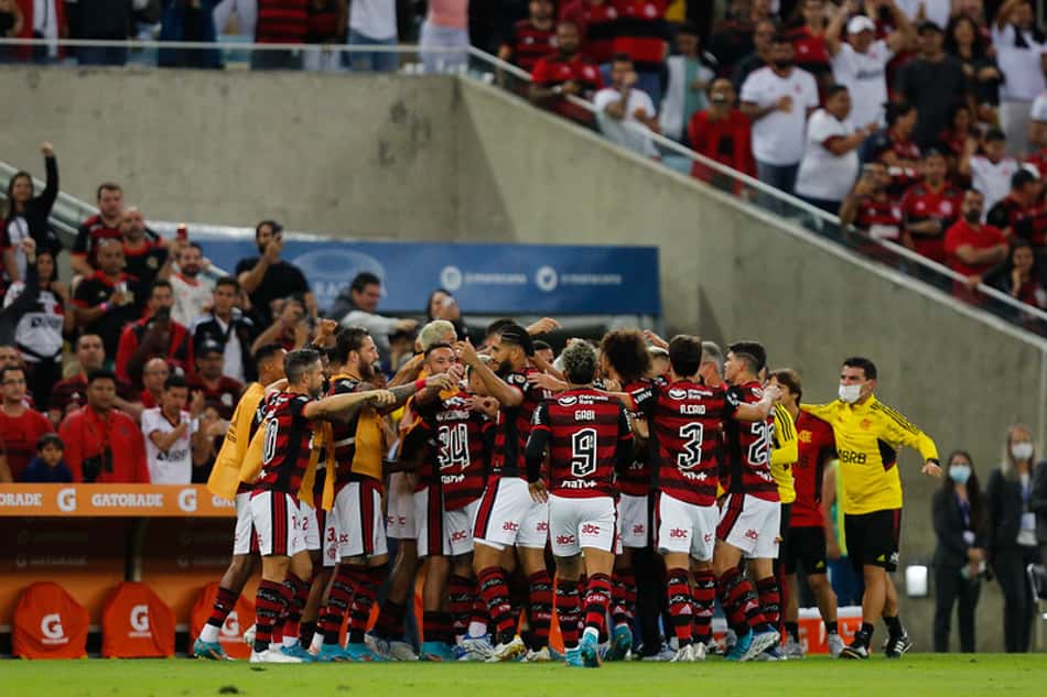 Flamengo defende longa série invicta pela Libertadores no Maracanã; veja artilheiros e garçons