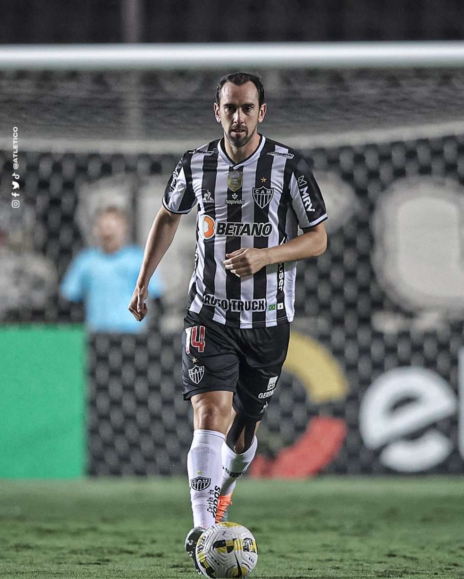 Criticados, Godín e Fábio Gomes aproveitam jogo contra Brasiliense para ganhar confiança