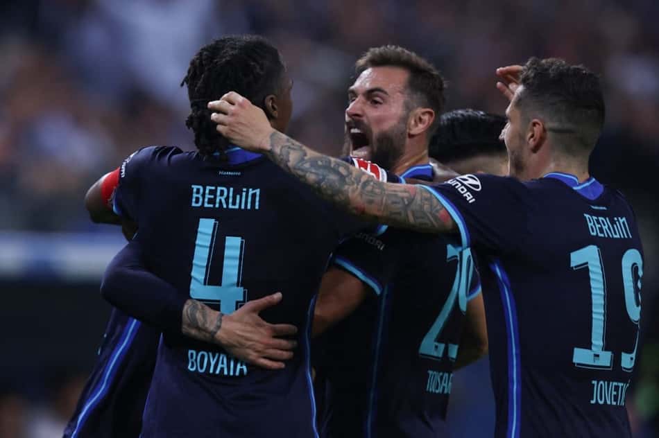 Hertha Berlin vence Hamburgo e se mantém na primeira divisão do Campeonato Alemão