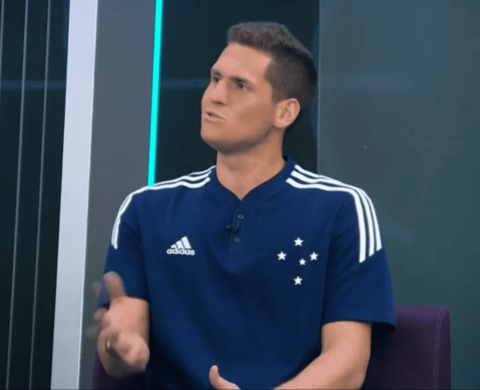 Rafael Cabral diz que gestão de Ronaldo antecipa salários e comenta sobre o Galo no Brasileirão