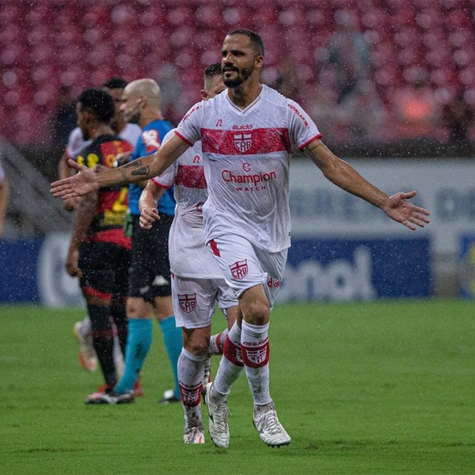 Com muita chuva, CRB vence o Sport fora pela Série B do Brasileiro