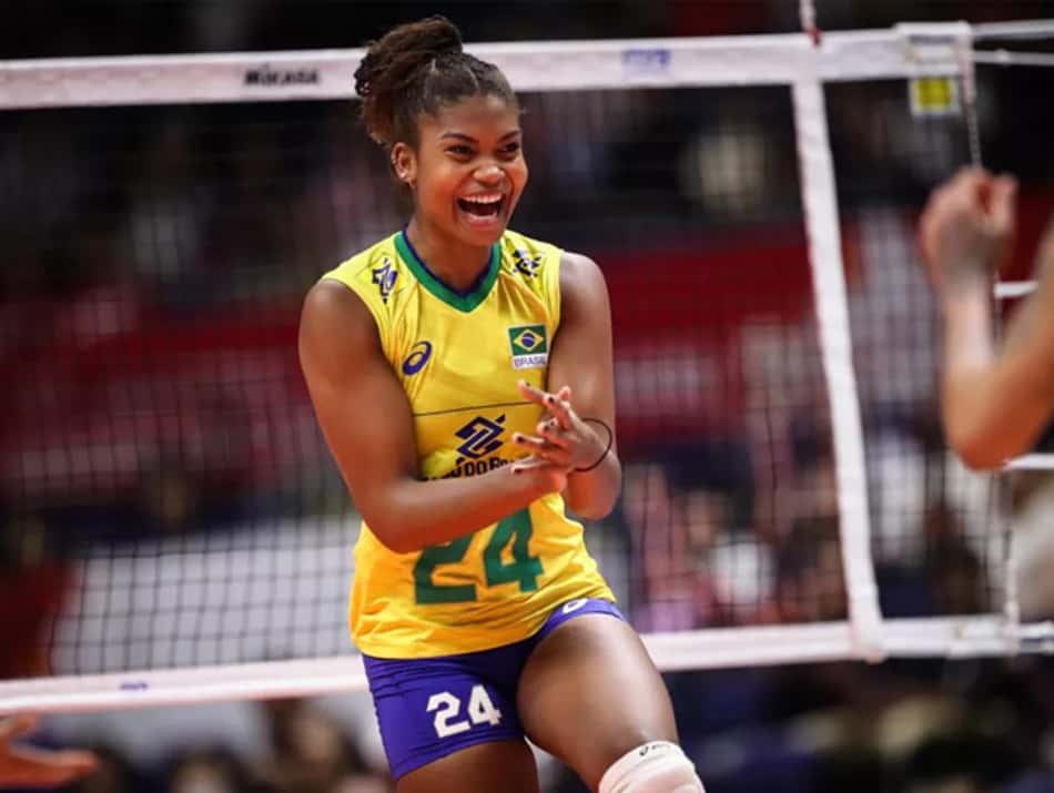 Lorenne fecha com campeão russo em ano de salto na Seleção de vôlei