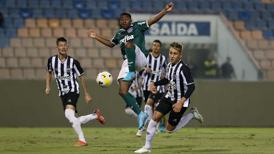 Endrick se destaca, e Palmeiras avança à semifinal da Copa do Brasil Sub-17