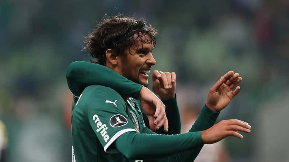 Scarpa comemora e fala sobre gols de pênalti pelo Palmeiras: 'Sem o Veiga é difícil'
