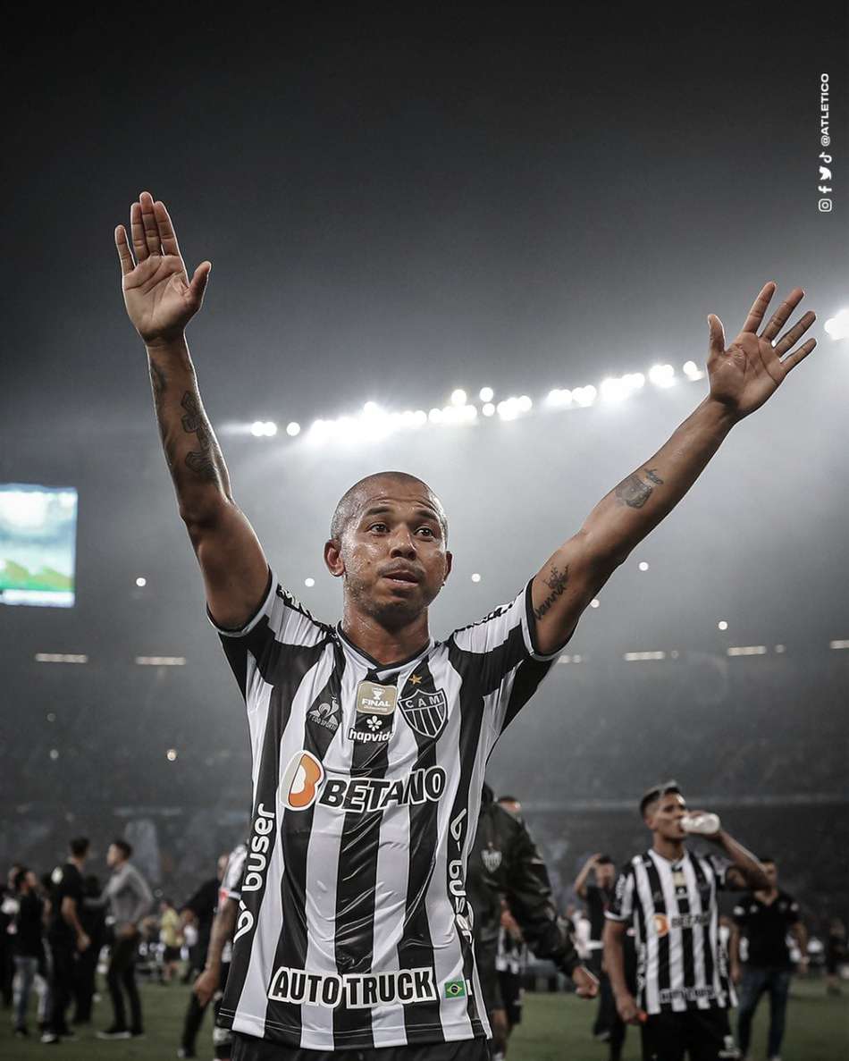 Atlético-MG anuncia renovação de Mariano até final de 2023
