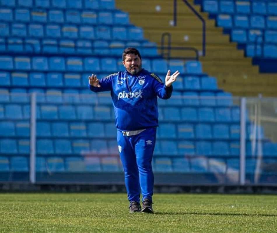 Avaí trabalha de olho no jogo contra o Atlético-MG