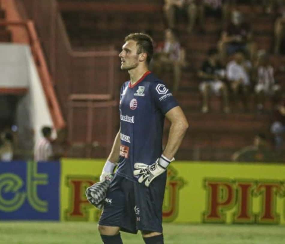 Destaque do Náutico, Lucas Perri projeta jogo diante do Ituano: 'Esperamos impor o nosso jogo'