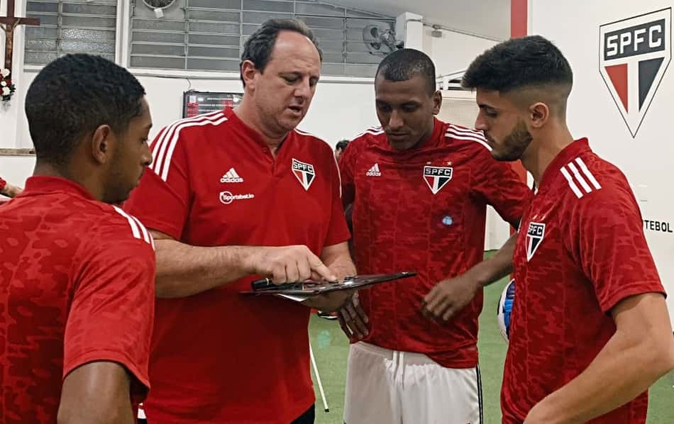 Made in Cotia: com dez jogadores da base entre os titulares, São Paulo quebra recorde