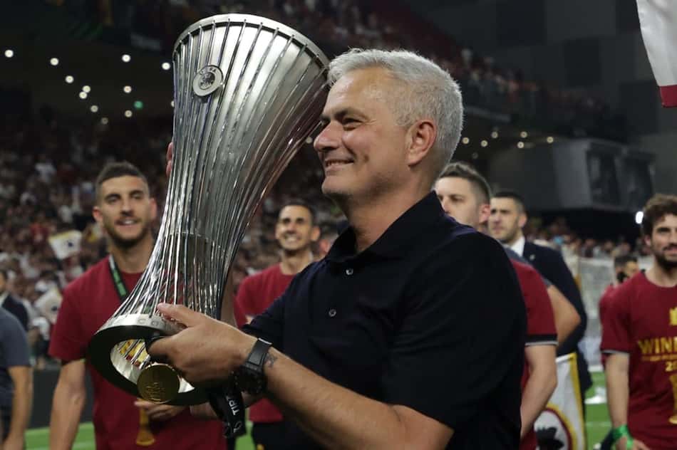 José Mourinho, técnico da Roma, provoca Tottenham antes de final da Europa League