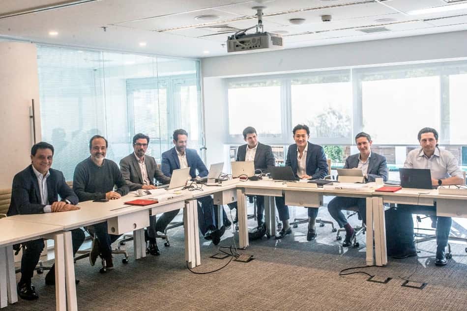 Dirigentes do Vasco se reúnem com diretores da 777 Partners para conclusão das diligências