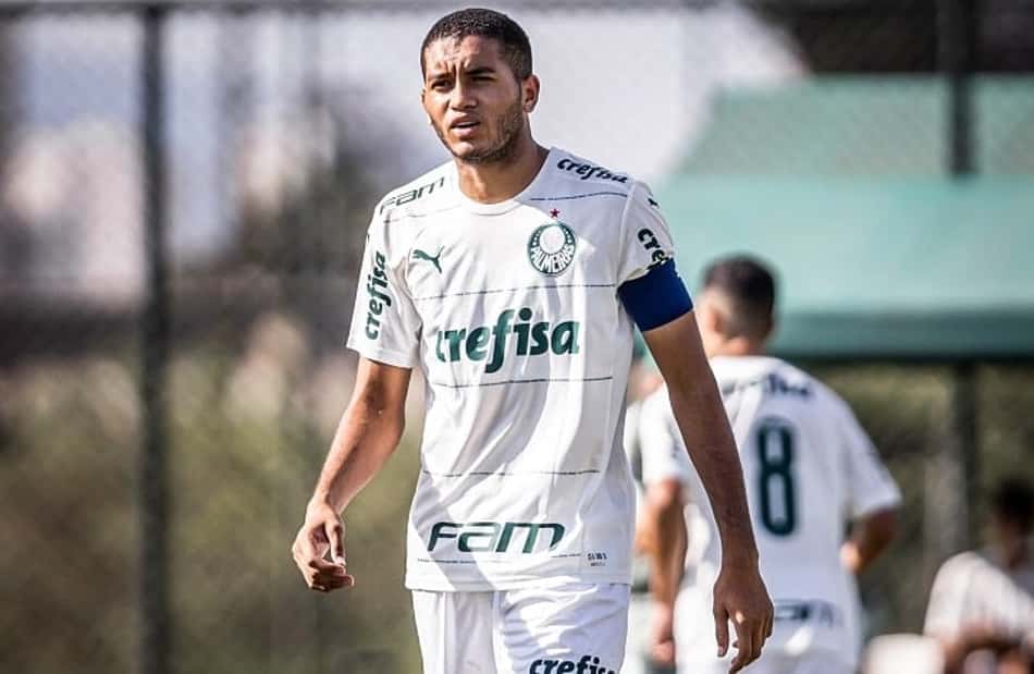 Gabriel Vareta celebra bom início de temporada do Palmeiras sub-17: 'Forte sintonia'