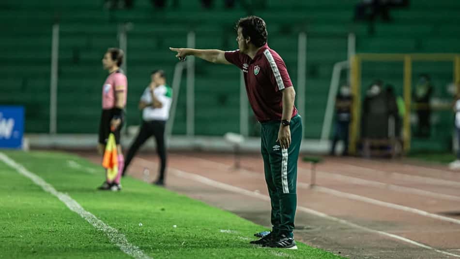Após goleada histórica, Diniz lamenta eliminação do Fluminense, mas elogia postura do elenco: 'Jogo brilhante'
