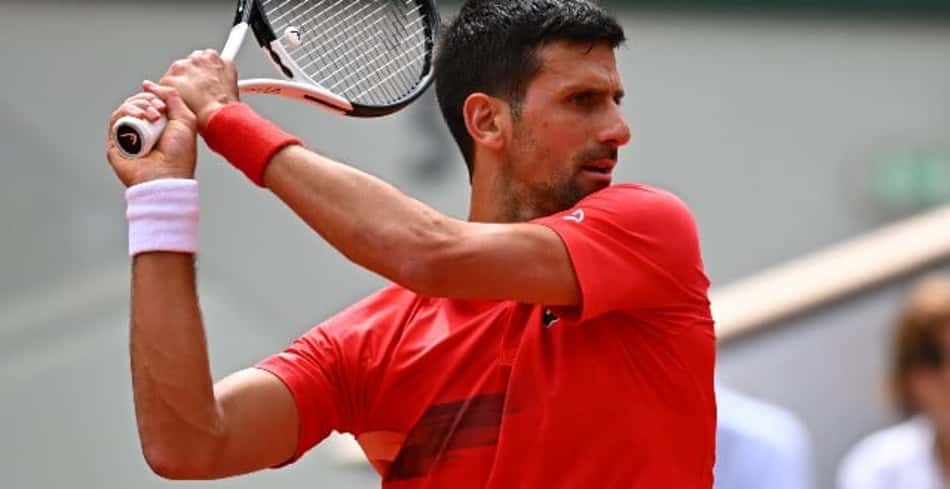 Djokovic passa fácil às oitavas em Roland Garros e encara Schwartzman