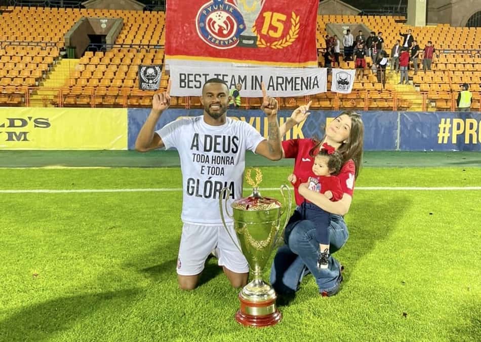 Após cinco meses desempregado, lateral dá volta por cima e conquista título do Campeonato Armênio