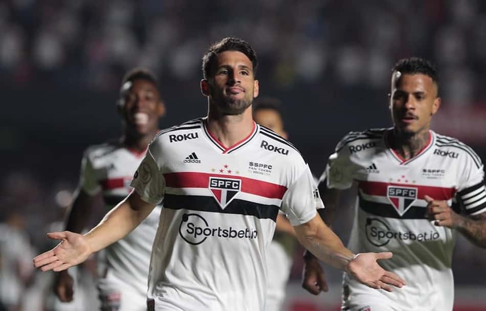 Calleri vive fase artilheira e fala sobre permanência no São Paulo: 'Estou muito contente'