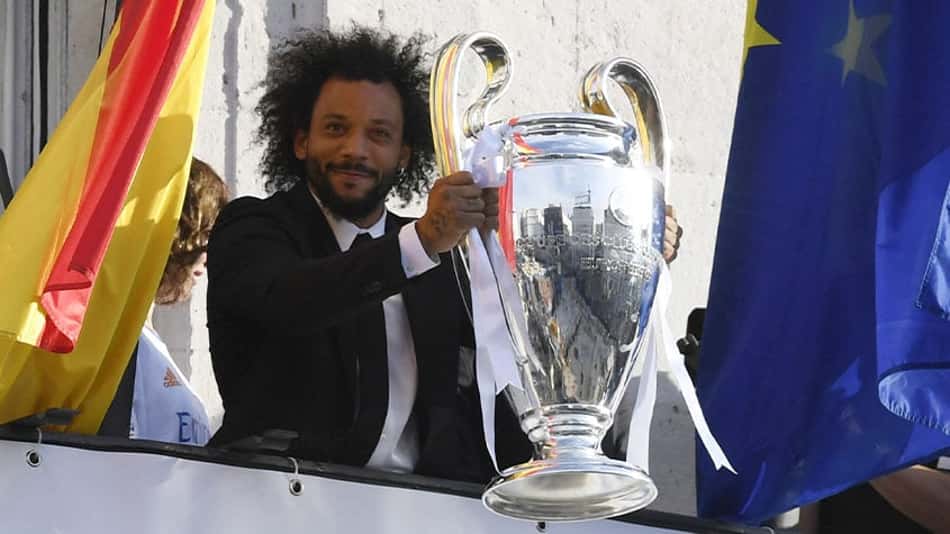 Marcelo atualiza tatuagem de títulos da Liga dos Campeões