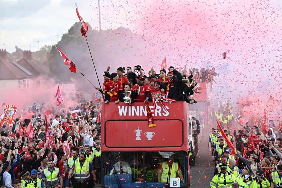 Mauro Cezar, sobre festa da torcida do Liverpool após vice: 'Jamais faria'