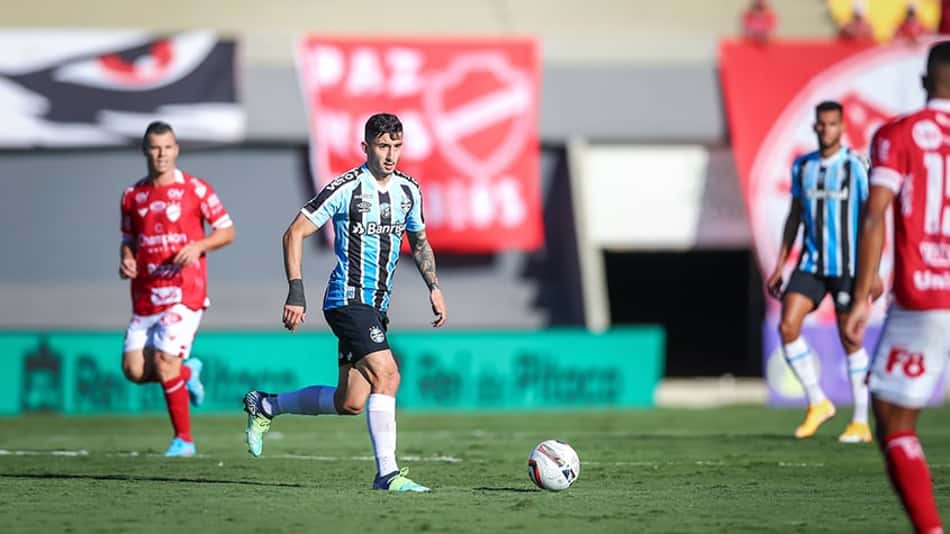 Grêmio encerra mais uma rodada da Série B fora do G-4