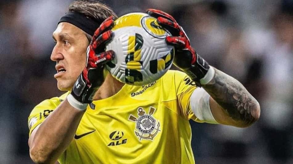 Cássio fala sobre cobranças ao Corinthians e frisa: 'Não estou mandando indiretas'
