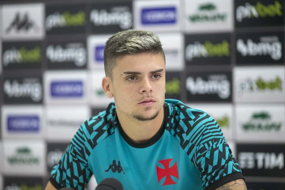 Gabriel Pec, do Vasco, fala sobre sua evolução física e projeta duelo com o Grêmio: 'Jogo de seis pontos'