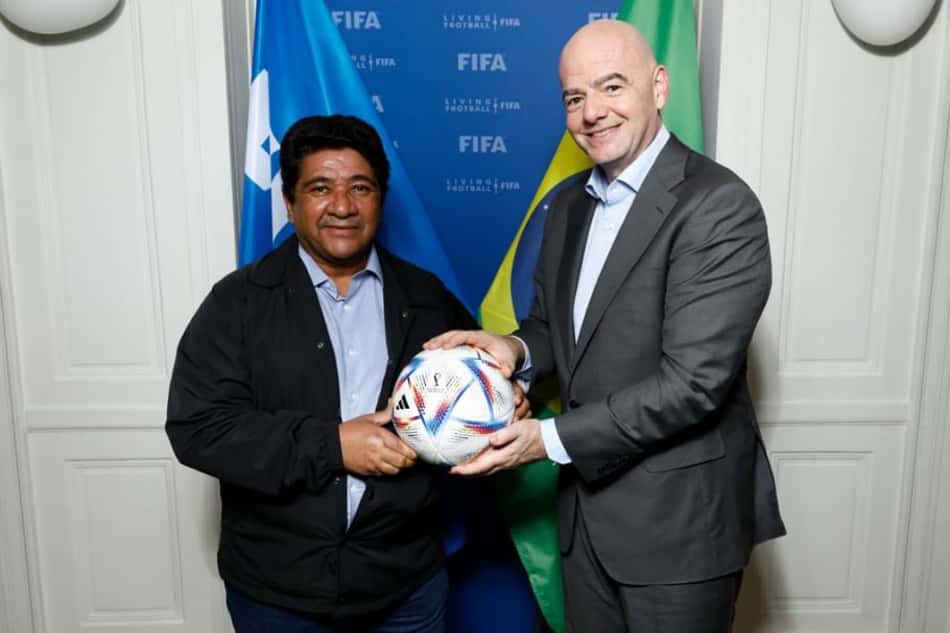CBF e Fifa se reúnem em 'cooperação histórica' e inauguram escritório