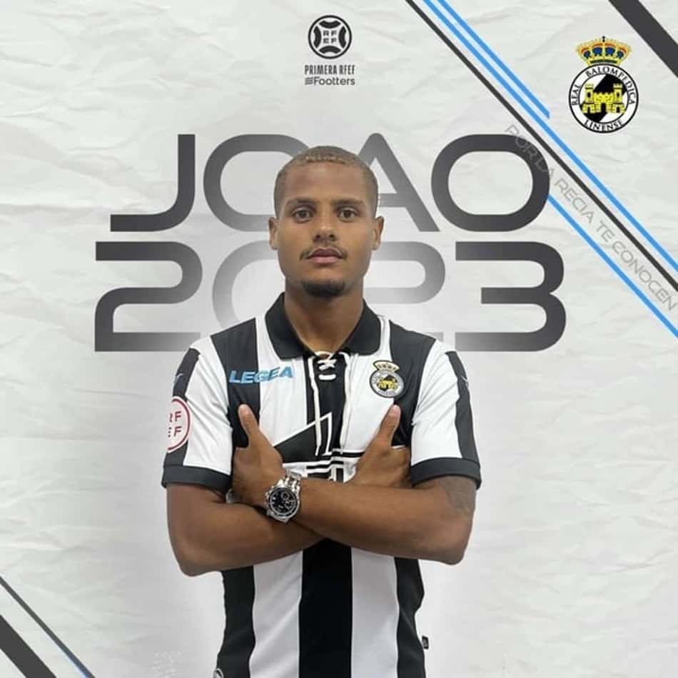 Revelado na base do Vasco, João Pedro é anunciado pelo Linense, da terceira divisão da Espanha