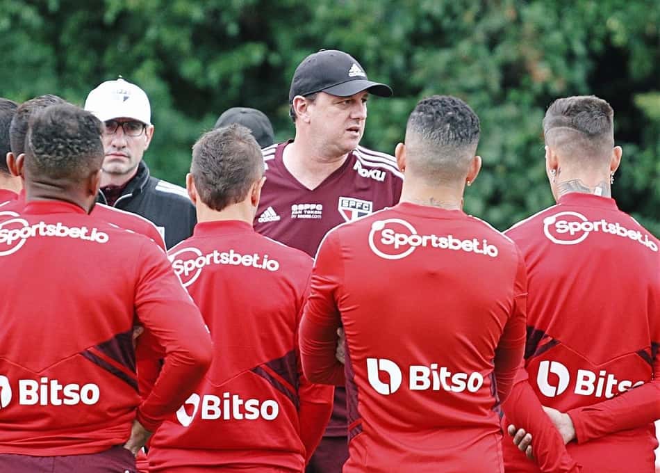 São Paulo se reapresenta no CT da Barra Funda com desfalques