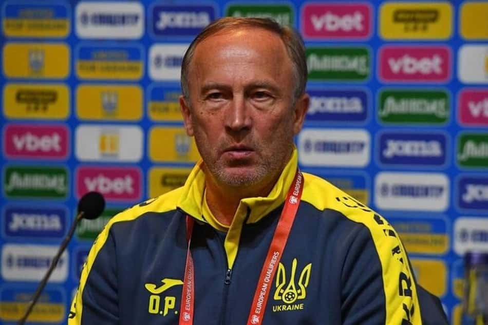 Técnico da seleção ucraniana foi barrado de lutar na guerra contra Rússia por ser 'muito velho'