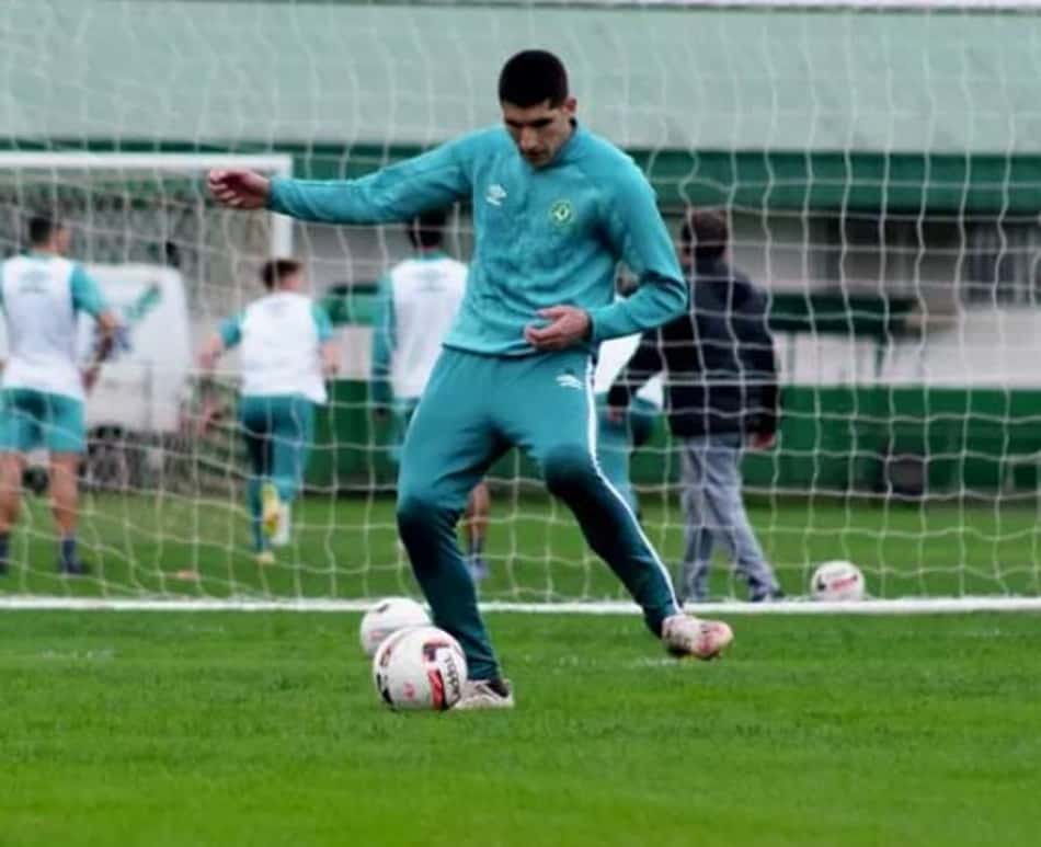 Matheus Bianqui é a novidade na escalação da Chapecoense
