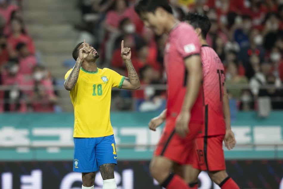 Após encerrar jejum de quase três anos, Gabriel Jesus celebra gol pela Seleção e fala sobre futuro