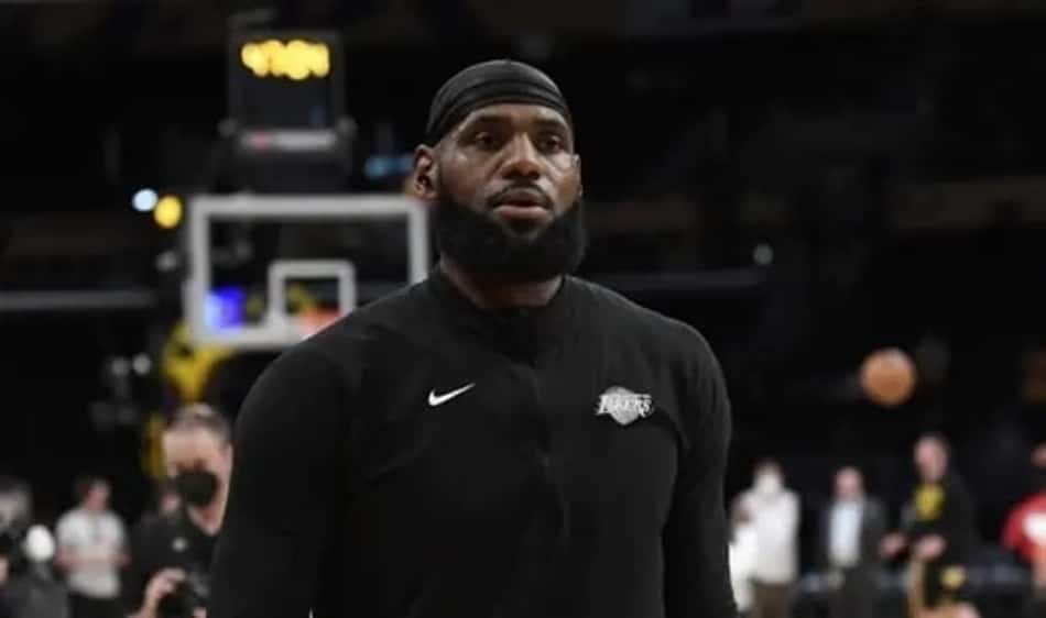 LeBron James é o primeiro jogador ativo da NBA a se tornar bilionário
