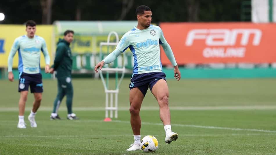 Murilo treina com grupo, e Palmeiras segue preparação para duelo direto no Brasileirão