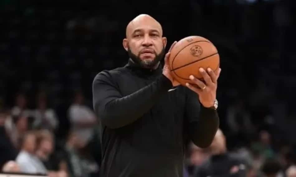 Técnico do Lakers assume culpa por colapso e derrota contra o Pacers