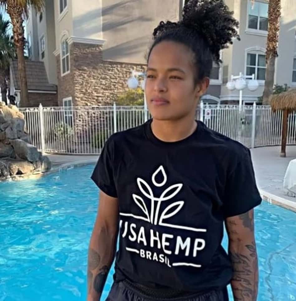 Karine Killer projeta estreia no UFC contra Poliana Botelho