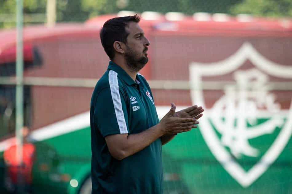 Técnico do Sub-15 do Fluminense projeta final da Copa Rio: 'Identidade marcada por coragem e ambição'
