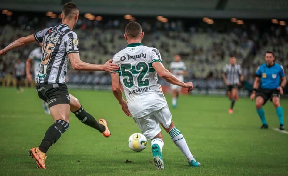 Com gol de Martínez no fim, Coritiba arranca empate do Ceará pelo Brasileirão na Arena Castelão