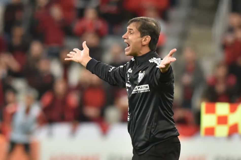 Bustos vê melhor Santos em momento de maior jejum de vitórias