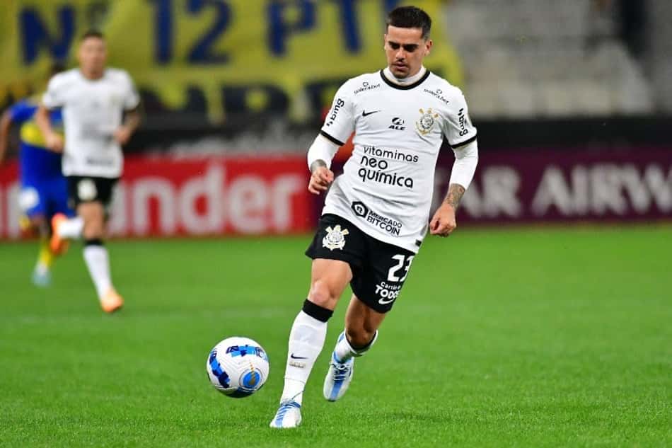 Rizek dispara sobre Fagner do Corinthians: 'Deu sorte de ter atuado maior parte da carreira sem VAR'