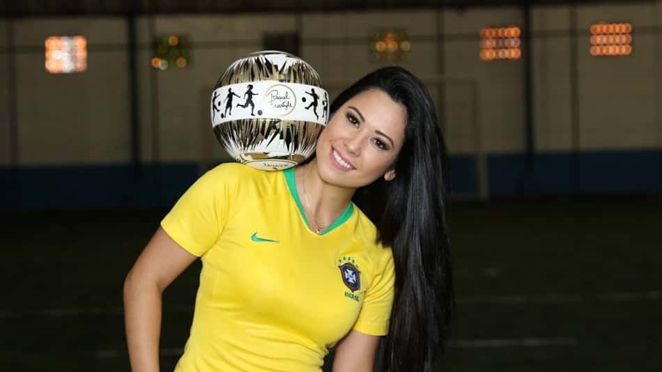 Raquel Freestyle relembra encontro com Neymar: 'Nem dormi, fiquei muito nervosa'