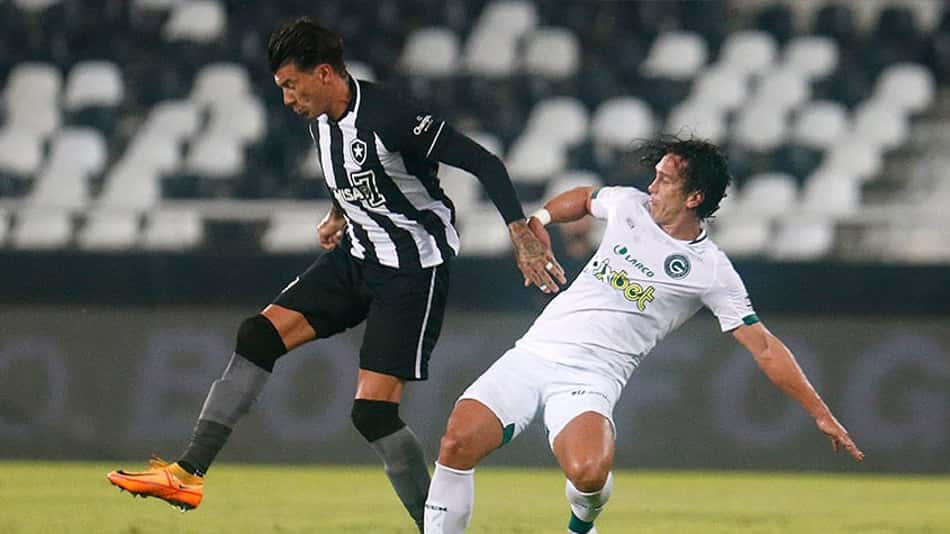 Botafogo sai na frente, mas leva a virada do Goiás com direito a 'Lei do Ex' no Nilton Santos pelo Brasileiro